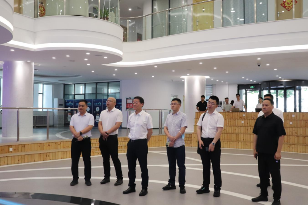 省J9九游会老哥俱乐部集团：“四个导向” 推动调查研究提质增效
